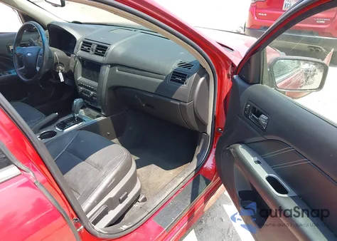 2010 Ford Fusion Sport z USA, uszkodzony, nr VIN 3FAHP0KC0AR219814